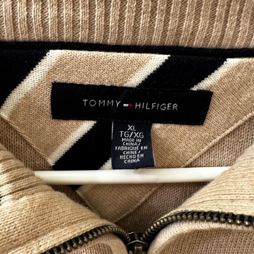 Vintage Tommy Hilfiger quarter zip pull over - Picture 4 of 4
